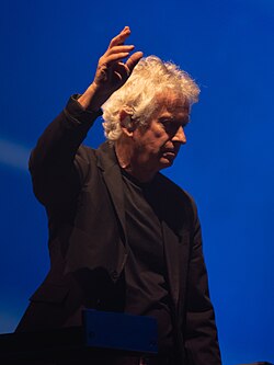 Banks performing with Genesis in 2022