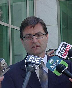 Greg Combet เส้นทางชีวิตจากผู้นำสหภาพแรงงานสู่ผู้บริหารกองทุนความมั่งคั่งแห่งชาติออสเตรเลีย