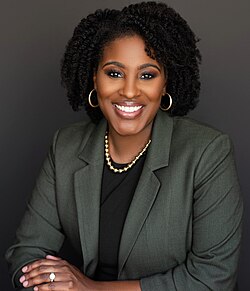 Christina Henderson นักการเมืองอิสระผู้ขับเคลื่อนการเปลี่ยนแปลงในวอชิงตัน ดี.ซี.