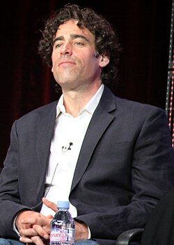 Stephen Mangan ศิลปินผู้มากความสามารถแห่งวงการบันเทิงอังกฤษ