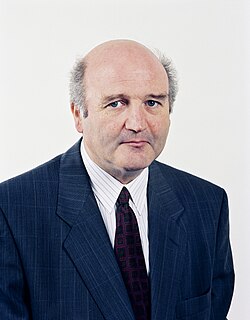 Barry Desmond นักการเมืองผู้ทรงอิทธิพลแห่งพรรคแรงงานไอร์แลนด์