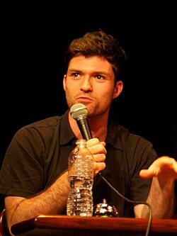 Josh Ruben ผู้กำกับและนักแสดงผู้พลิกบทบาทจากสายฮาสู่เจ้าพ่อหนังระทึกขวัญ