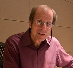 Michael Krasny ผู้ดำเนินรายการวิทยุระดับตำนานและนักวิชาการด้านวรรณกรรม