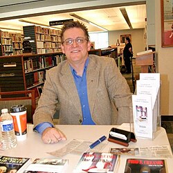 Todd E. Creason นักเขียนและผู้เชี่ยวชาญด้านฟรีเมสันระดับโลก