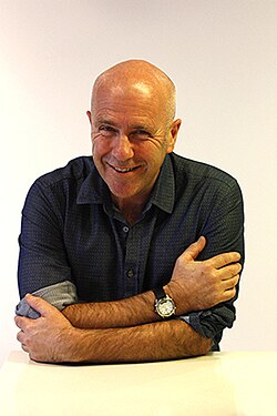 Richard Flanagan นักเขียนผู้สร้างประวัติศาสตร์รางวัลระดับโลกจากออสเตรเลีย