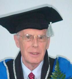 John Edward Hopcroft ปรมาจารย์ด้านวิทยาการคอมพิวเตอร์และผู้บุกเบิกทฤษฎีอัลกอริทึม