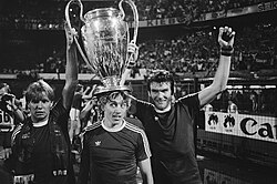 Peter Withe ตำนานกองหน้าผู้สร้างประวัติศาสตร์ให้ Aston Villa และอดีตเฮดโค้ชทีมชาติไทย