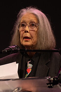 Anne Carson กวีและนักคลาสสิกผู้ทลายกำแพงระหว่างวรรณกรรมโบราณกับโลกสมัยใหม่