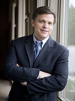 Douglas Brinkley นักประวัติศาสตร์ผู้ทรงอิทธิพลและผู้บันทึกเรื่องราวสำคัญของอเมริกา