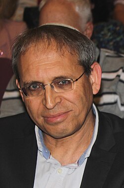 Nadav Shragai นักเขียนและผู้สื่อข่าวผู้เชี่ยวชาญด้านความมั่นคงของอิสราเอล