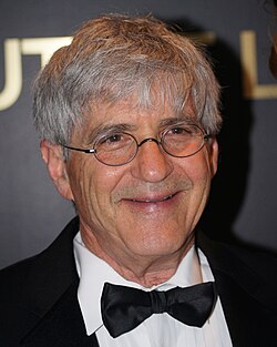 Michael Isikoff นักข่าวสืบสวนสอบสวนผู้เปิดโปงความลับระดับโลก
