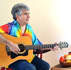 Darryl Cherney ศิลปินนักดนตรีและนักเคลื่อนไหวด้านสิ่งแวดล้อมผู้ทุ่มเท