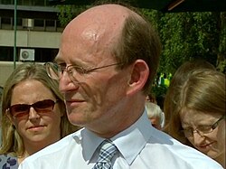 Edward Acton อดีตอธิการบดี University of East Anglia และนักประวัติศาสตร์ผู้ทรงคุณวุฒิ