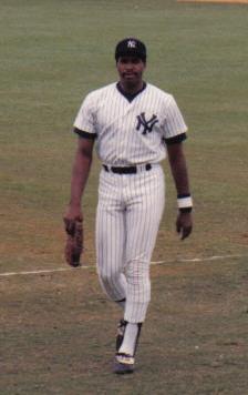 Dave Winfield ตำนานไรต์ฟิลเดอร์ผู้ยิ่งใหญ่แห่ง MLB และยอดนักกีฬาพหุชนิด