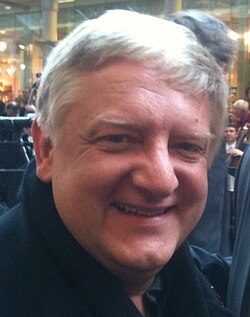 Sir Simon Russell Beale ยอดนักแสดงผู้ทรงอิทธิพลแห่งยุคสมัย