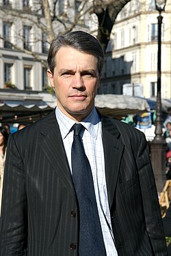Patrick Bloche นักการเมืองผู้ทรงอิทธิพลแห่งปารีสและพรรคสังคมนิยมฝรั่งเศส