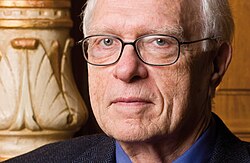 Stanley G. Payne นักประวัติศาสตร์ผู้เชี่ยวชาญด้านฟาสซิสต์และประวัติศาสตร์สเปนสมัยใหม่