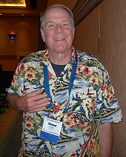 Richard Lederer ปรมาจารย์ด้านภาษาศาสตร์และผู้สร้างสรรค์ศิลปะแห่งคำพูด