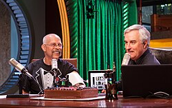 Dick DeBartolo ยอดนักเขียนผู้สร้างตำนานความฮาแห่งนิตยสาร Mad และกูรูด้านแกดเจ็ต