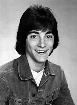 Scott Baio เส้นทางชีวิตจากดาราวัยรุ่นสู่บทบาทผู้กำกับและนักการเมือง