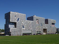 Steven Holl สถาปนิกผู้รังสรรค์แสงและพื้นที่ผ่านงานศิลปะระดับโลก