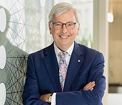 Stephen Toope ผู้นำทางวิชาการระดับโลกและผู้เชี่ยวชาญด้านกฎหมายระหว่างประเทศ