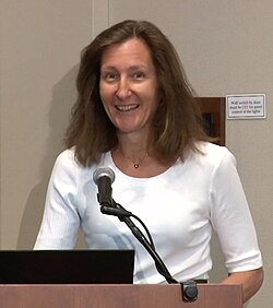 Anna Lembke ผู้เชี่ยวชาญด้านการเสพติดและกลไกโดพามีนในยุคดิจิทัล
