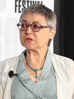 Sigrid Nunez นักเขียนรางวัล National Book Award ผู้ถ่ายทอดความโดดเดี่ยวและความสัมพันธ์ผ่านตัวอักษร
