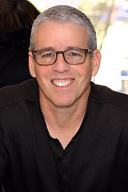 Michael Grunwald นักข่าวและนักเขียนผู้เจาะลึกการเมืองและนโยบายสาธารณะระดับโลก