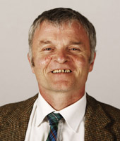 Mike MacKenzie นักการเมืองชาวสกอตแลนด์และเส้นทางในรัฐสภา