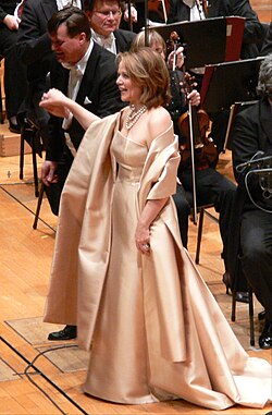 Renée Fleming ราชินีเสียงโซปราโนผู้ทรงอิทธิพลแห่งยุคสมัย