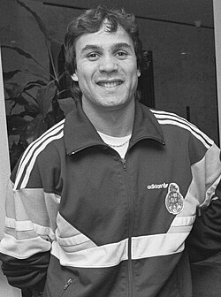 Rabah Madjer ตำนานกองหน้าผู้สร้างประวัติศาสตร์ให้ฟุตบอลแอลจีเรียและเอฟซี ปอร์โต