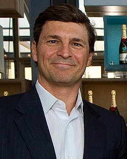 David Faber ผู้เชี่ยวชาญด้านข่าวการเงินและผู้ดำเนินรายการชื่อดังแห่ง CNBC