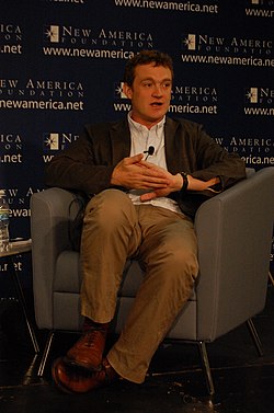 Patrick Radden Keefe นักข่าวสืบสวนสอบสวนผู้ตีแผ่ความจริงผ่านงานเขียนระดับโลก