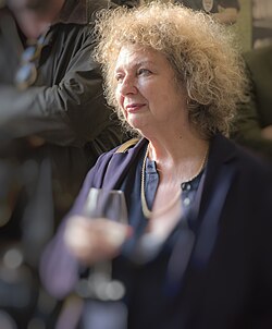 Marlene Dumas ศิลปินหญิงผู้ถ่ายทอดอารมณ์และความซับซ้อนของมนุษย์ผ่านปลายพู่กัน