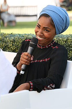 Nadiya Hussain จากแม่บ้านสู่ไอคอนระดับโลกผู้เปลี่ยนมุมมองสังคมผ่านการทำขนม