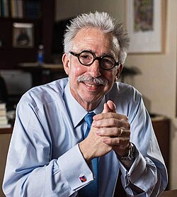 Nicholas Dirks นักวิชาการผู้ทรงอิทธิพลและอดีตอธิการบดี UC Berkeley