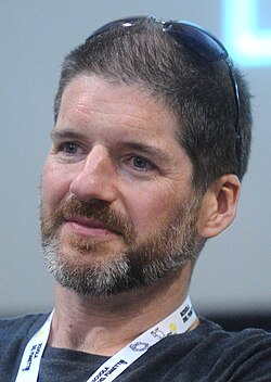 Charlie Adlard ศิลปินผู้อยู่เบื้องหลังความสยองของ The Walking Dead
