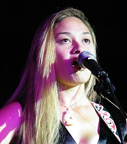Maisey Rika ศิลปินผู้ผสานจิตวิญญาณชาวเมารีสู่ดนตรีระดับสากล