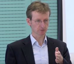 Peter Schrijver ผู้เชี่ยวชาญด้านภาษาศาสตร์อินโด-ยูโรเปียนและภาษาเซลติก
