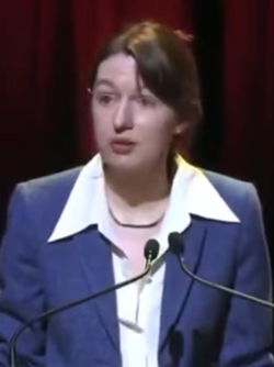Sally Rooney นักเขียนหญิงผู้เป็นกระบอกเสียงของคนรุ่นมิลเลนเนียล