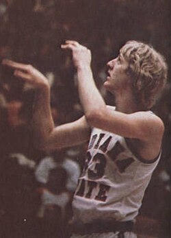Larry Bird ตำนานบาสเกตบอลผู้พลิกโฉม NBA และเจ้าของฉายา Larry Legend