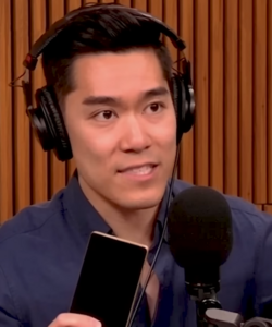 Brian Cheung ผู้สื่อข่าวสายธุรกิจและข้อมูลแห่ง NBC News
