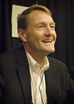 Lee Child ผู้สร้างตำนาน Jack Reacher จากพนักงานทีวีสู่ยอดนักเขียนระทึกขวัญระดับโลก