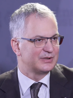Dragan Šutanovac เส้นทางชีวิตจากรัฐมนตรีกลาโหมสู่เอกอัครราชทูตเซอร์เบียประจำสหรัฐฯ