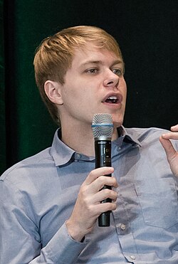 Dan Hendrycks ผู้เชี่ยวชาญด้านความปลอดภัย AI และผู้ก่อตั้ง Center for AI Safety