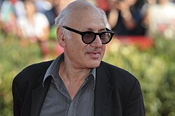 Michael Nyman อัจฉริยะผู้บุกเบิกดนตรี Minimalist และผู้สร้างสรรค์เพลงประกอบภาพยนตร์ระดับโลก
