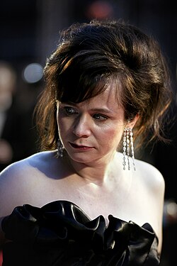 Emily Watson นักแสดงหญิงผู้เปี่ยมด้วยพรสวรรค์และเส้นทางสู่ความสำเร็จระดับโลก