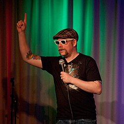 Rufus Hound ศิลปินผู้มากความสามารถจากอังกฤษ ทั้งงานแสดง คอมเมดี้ และพิธีกร