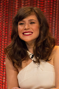 Yael Stone นักแสดงสาวมากความสามารถจาก Orange Is the New Black